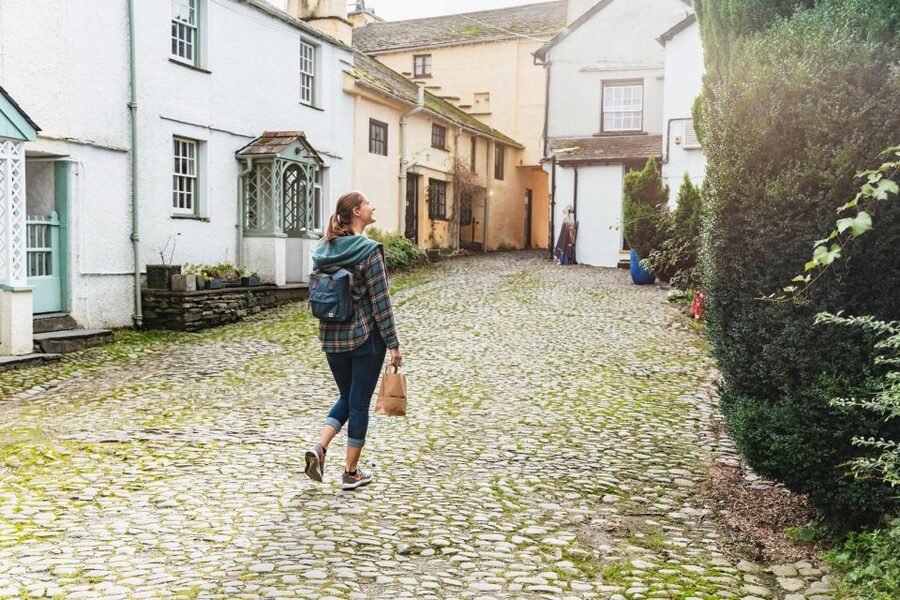 From Manchester: Lake District Bus Tour & Windermere Cruise - Who should book this Lake District tour?