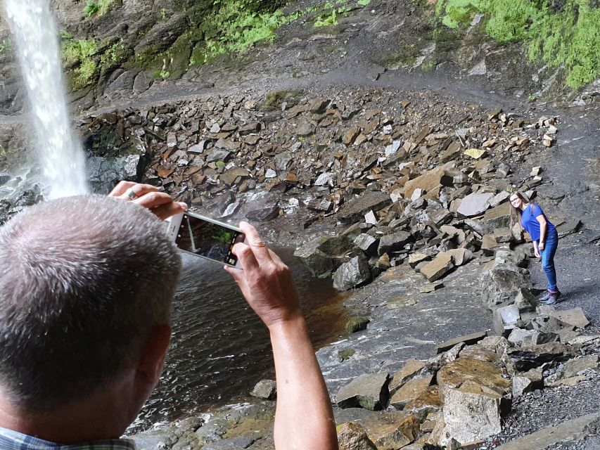 From Manchester: Yorkshire Sightseeing Day Trip - Hardraw Force and its natural amphitheater