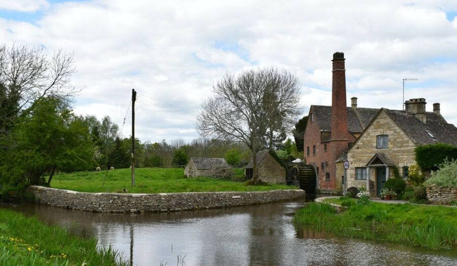 From Oxford: Cotswolds Towns and Villages Small Group Tour - Burford shows the Cotswolds as a working market town