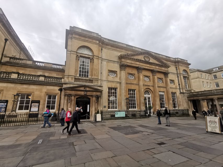 From Southampton: Stonehenge and Bath Guided Day Trip - What the $438 price really covers