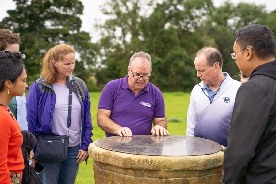 From Stratford-on-Avon/Moreton-in-Marsh: Cotswolds Day Tour - Why the guide matters so much