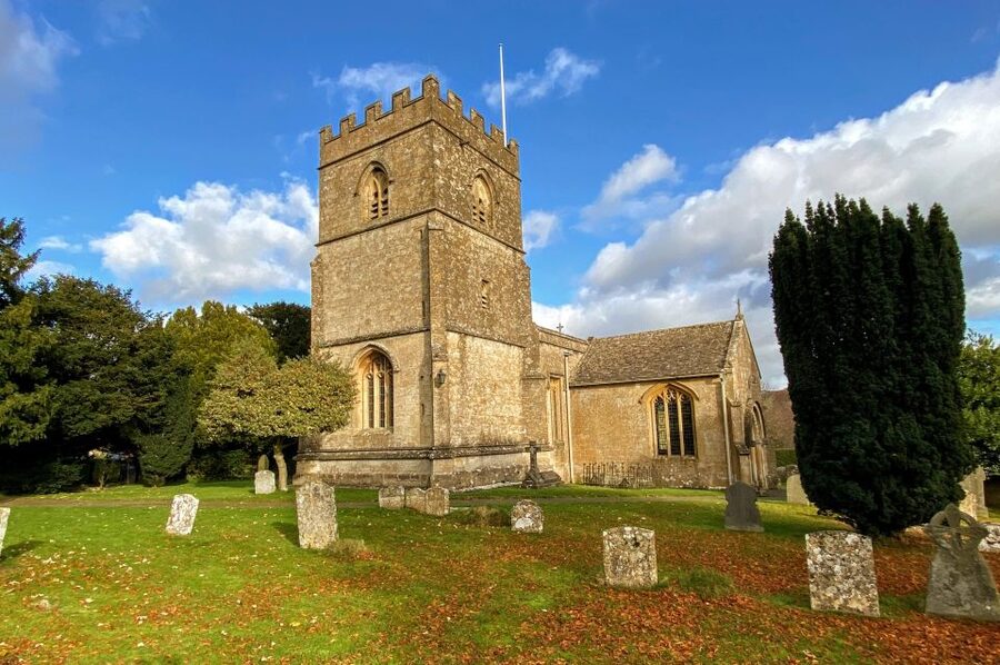 From Stratford-on-Avon/Moreton-in-Marsh: Secret Cotswolds - Burford in one hour: history, shops, and a quick first look