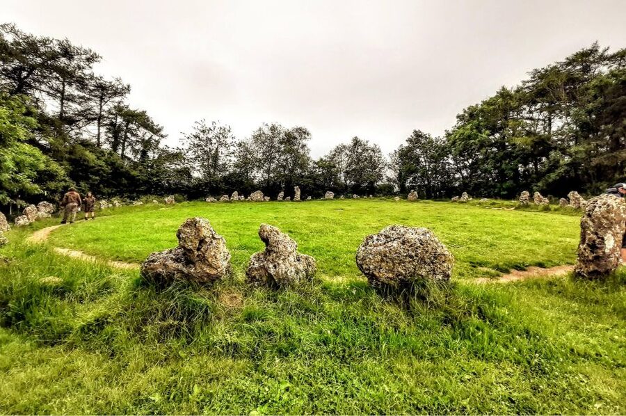 From Stratford-on-Avon/Moreton-in-Marsh: Secret Cotswolds - The road between stops is part of the tour