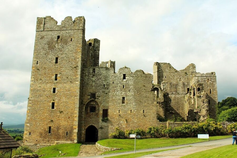 From York: Full-Day Yorkshire Dales Tour - Hawes: cheese, museums, and free time