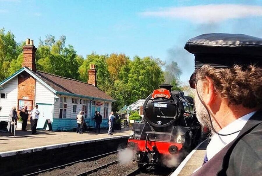 From York: Moors, Whitby, and the Yorkshire Steam Railway - Blakey Ridge, the Lion Inn, and high moor views