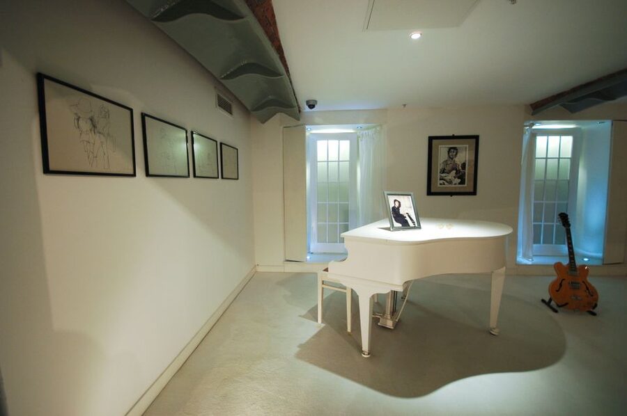 Full-Day Beatles and Liverpool Tour from London - Is $303 a fair price?