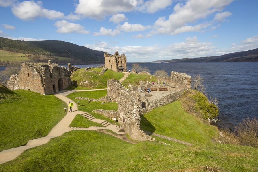 Full-Day Custom Tour: Loch Ness, Glencoe and Highlands - The road from Edinburgh to the Highlands