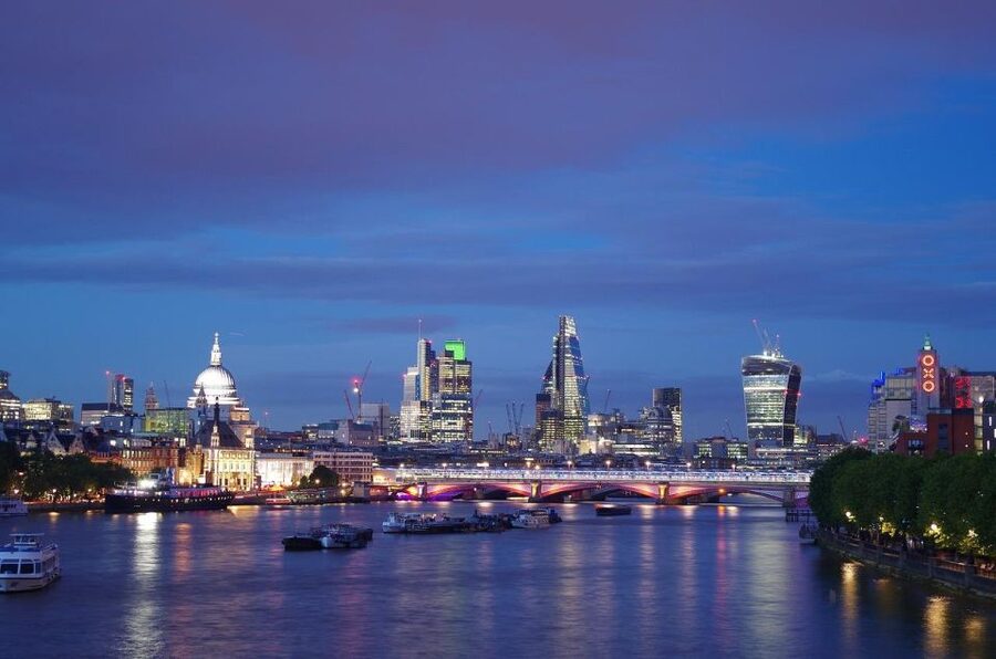 Full Day London Private Tour Including London Pass - Booking details that affect the day