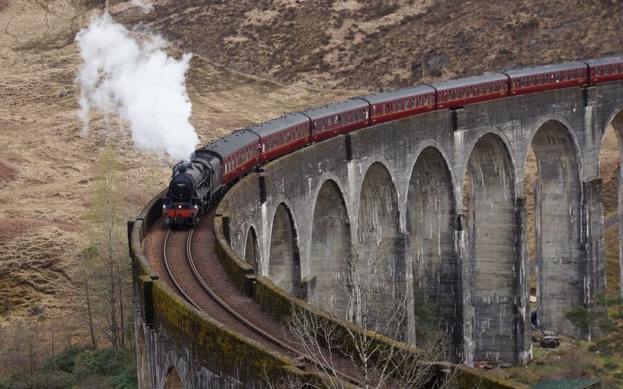 Glasgow: 2-Day Eilean Donan, Loch Ness & Glenfinnan Tour - Fort Augustus puts you beside Loch Ness