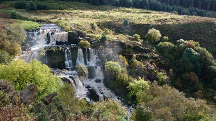 Glasgow: Loup of Fintry Waterfall Guided Tour - Reaching Loup of Fintry
