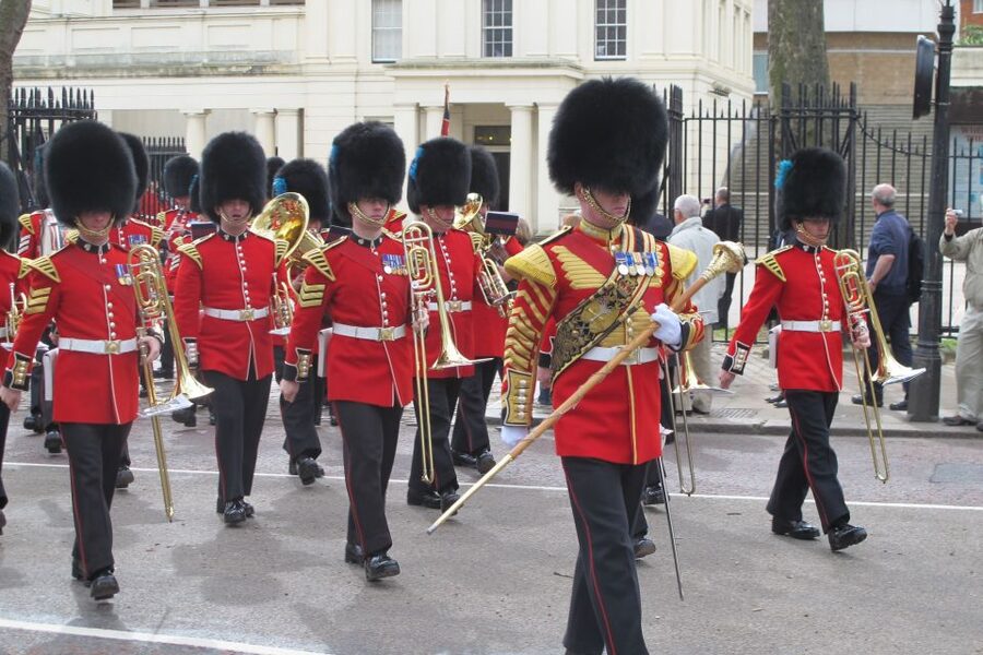 Grand London Half-Day Bicycle Tour - Buckingham Palace and St. James’s Park
