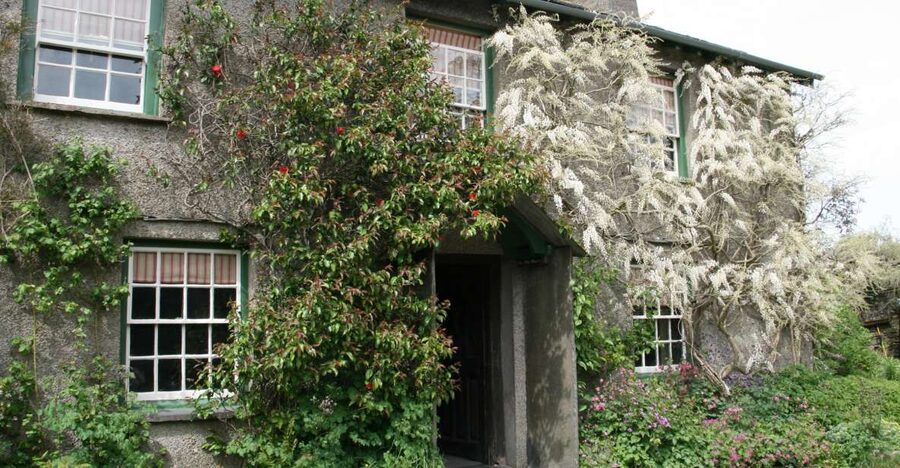 Half-Day Tour of Beatrix Potter Country and Places - Setting out from Windermere