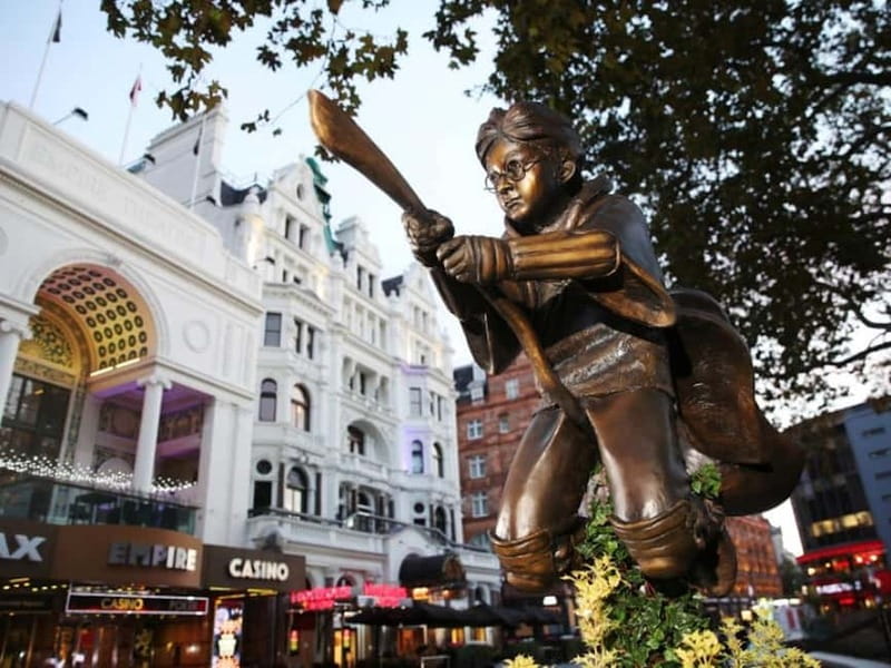 Harry Potter in full in Spanish all over London! - Starting points around Piccadilly Circus and King’s Cross