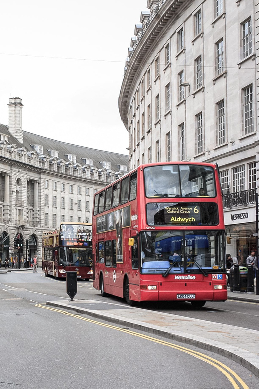 Harry Potter Private Tour of London in Spanish - Starting in central London at Cambridge Circus