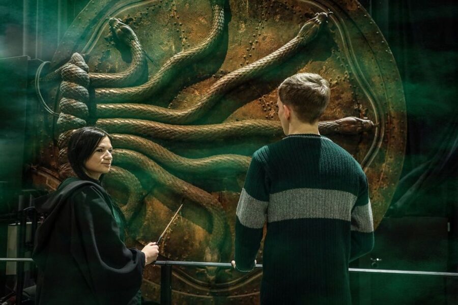 Harry Potter: Warner Bros. Studio Tour from King's Cross - Entering the Great Hall and the main film sets