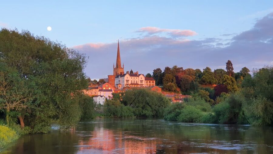 Herefordshire: River Wye Half day unaccompanied canoe trip - On the water: gentle rapids and broad bends