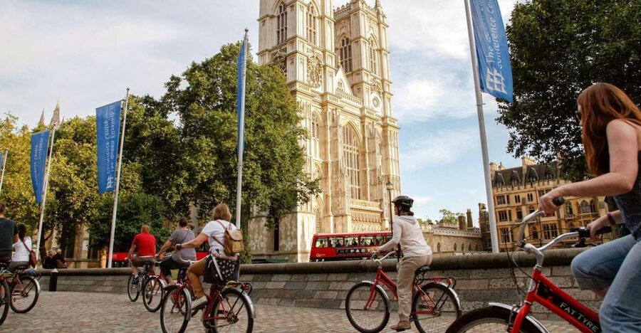 Highlights of Royal London Bike Tour (3 Hours) - Crossing the Thames into royal London