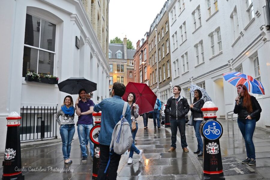 Historic pub tour with Brazilian guide (in Portuguese) - Two routes, two different sides of London