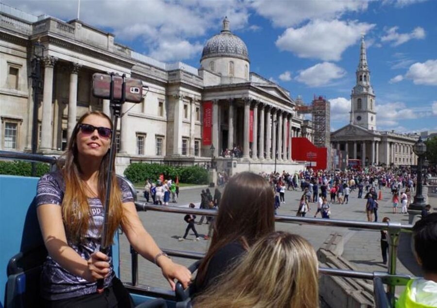 Hop-on Hop-off London Bus Tour & Westminster Abbey - Who gets the best value from the $85 price