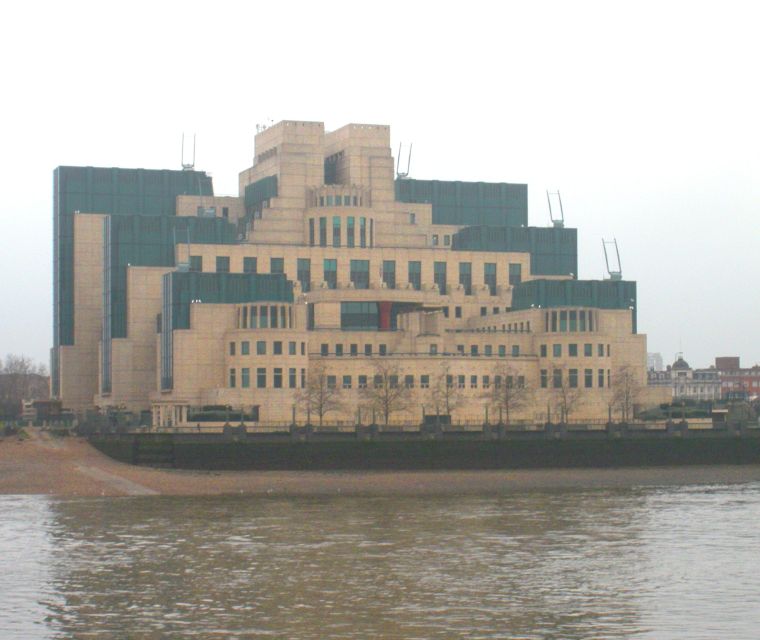 Iconic London: Bard, Beatles, Bond & Baker Street - The Beatles and 1960s London