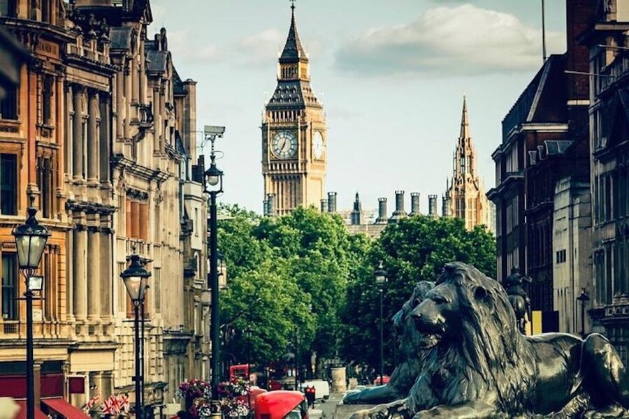 Iconic London Running Tour - Hyde Park, the Italian Gardens, and the Albert Memorial