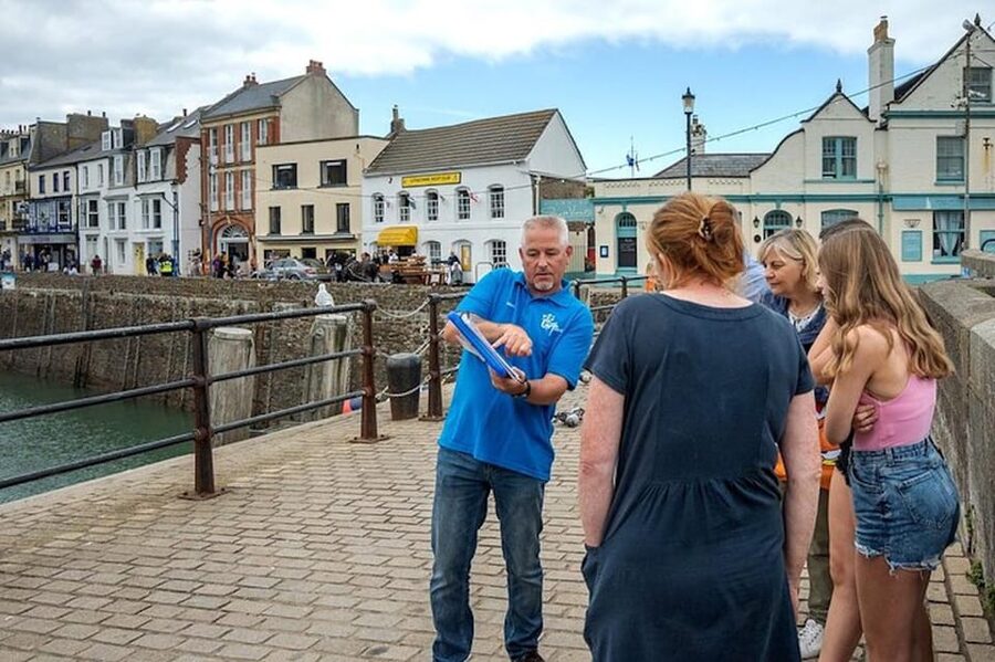 Ilfracombe Harbour: Ghost Tour - Family appeal and fright level