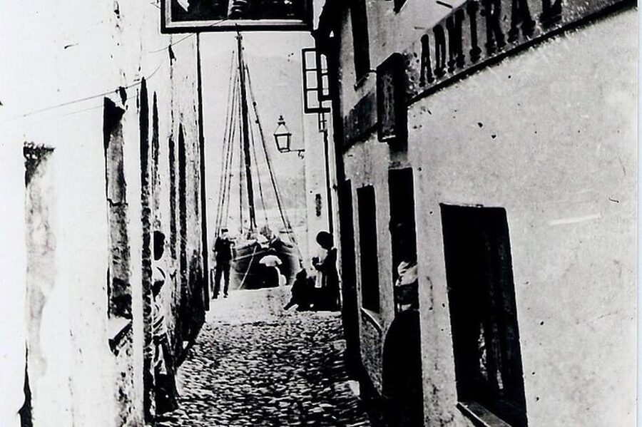 Ilfracombe Harbour: Ghost Tour - Price and what you receive for $20