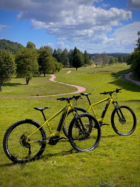 Inverness: Caledonian Canal eBike Tour - The cafe and Highland gift shop stop