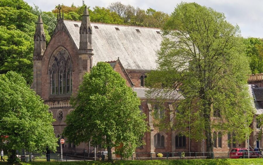 Inverness: City Walking Tour & Exploration Game - Timing, distance, and sensible stops
