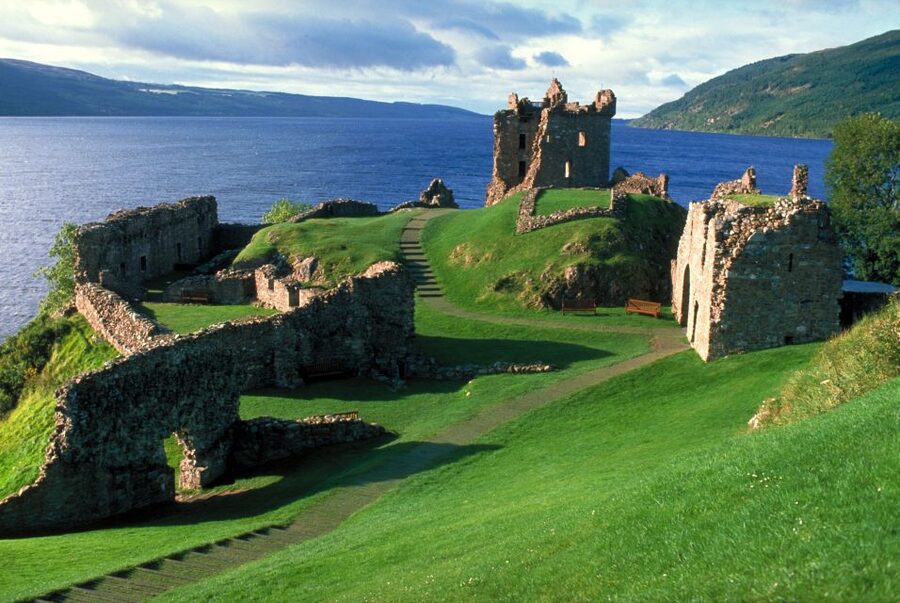 Inverness: Loch Ness Cruise, Castle, and Outlander Tour - Culloden Battlefield: the day’s emotional center