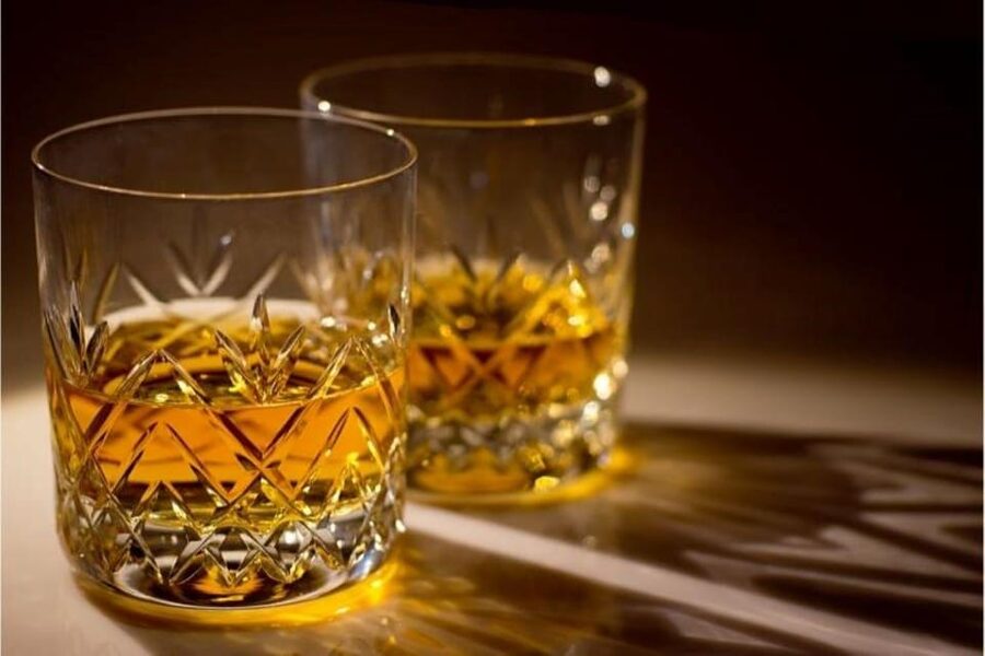 Inverness: Outlander Tour with Whisky Tasting - Highland Folk Museum, from the 1740s to the 1960s