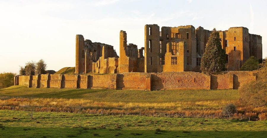 Kenilworth Castle and Elizabethan Garden Entry Ticket - Kenilworth Castle, where fortress meets Tudor theatre