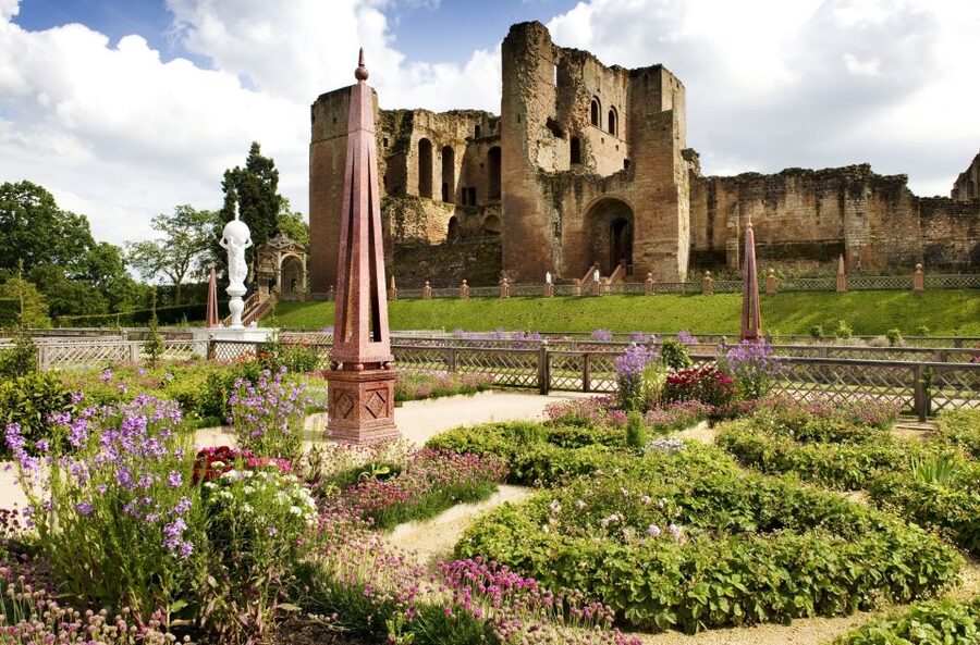 Kenilworth Castle and Elizabethan Garden Entry Ticket - Food, picnics, and the cost of a day out