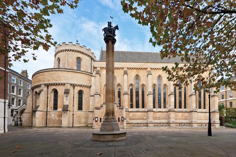 Law in London Private Tour - Start at the Royal Courts of Justice on the Strand