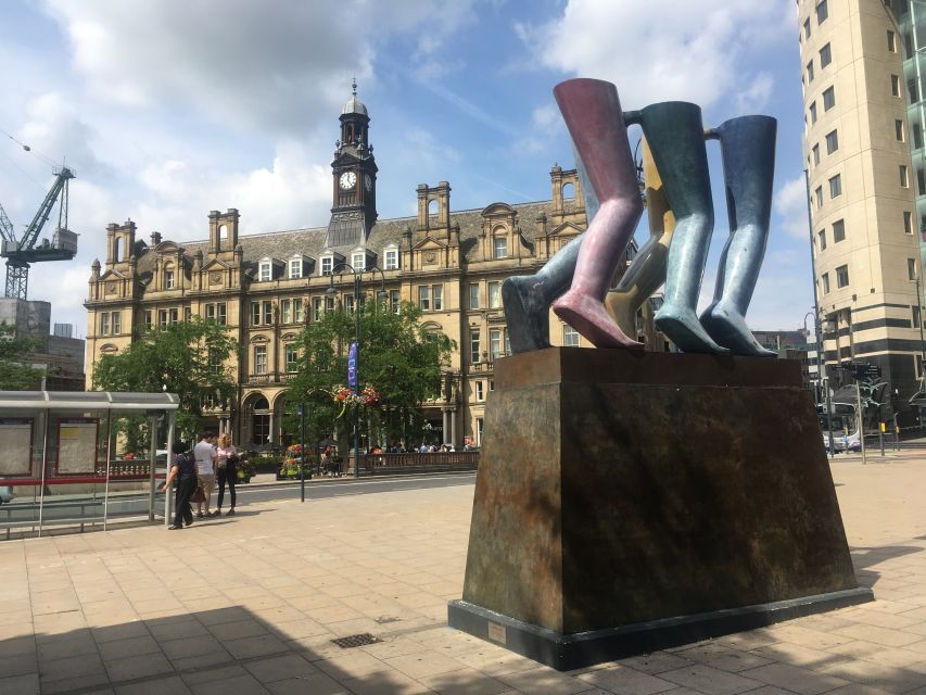Leeds: 2-Hour Highlights Walking Tour - Leeds Town Hall and the city’s public face
