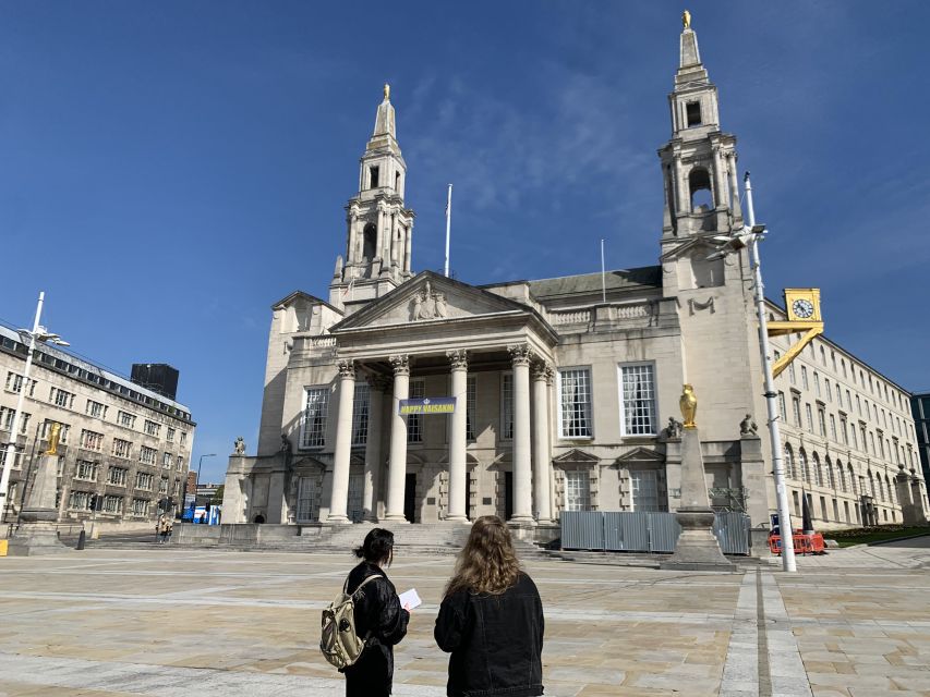Leeds: Daily Guided City Center Walking Tour (10:30am) - The Light and the changing city center