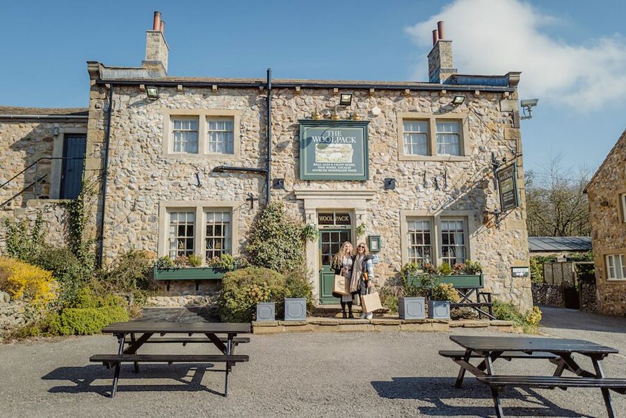 Leeds: Emmerdale Village Set Guided Tour - Walking the village streets seen on television