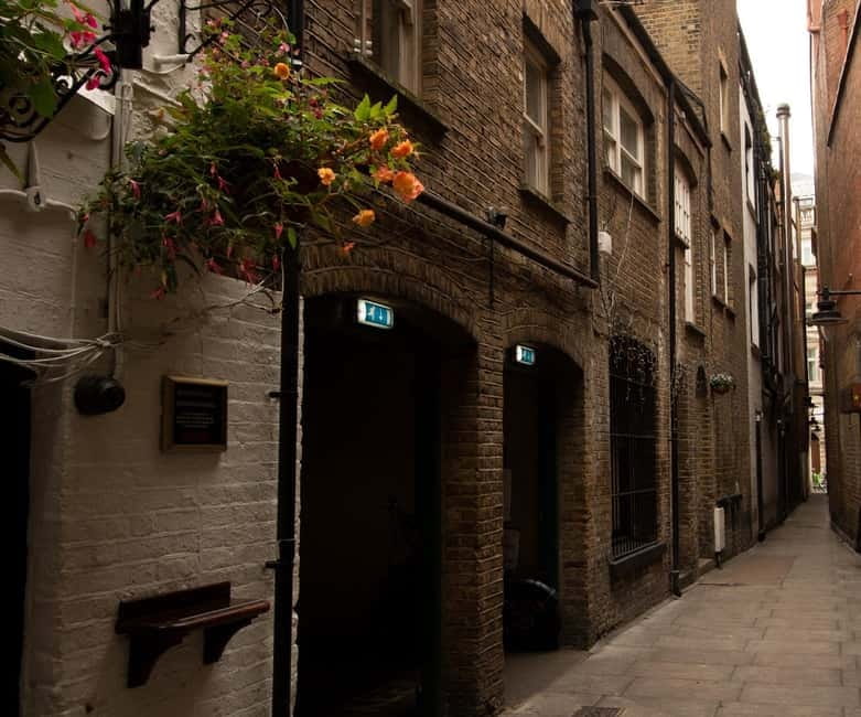 Lights, Camera, London! Movie Locations Walking Tour - Shakespeare’s Globe and the Anchor Pub