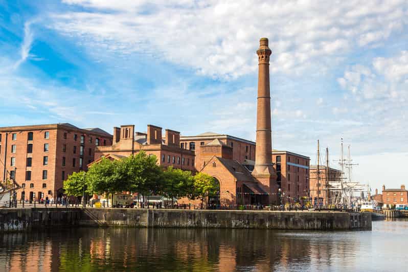 Liverpool: A Walk Through Time: Full History Walking Tour - What the guides do best