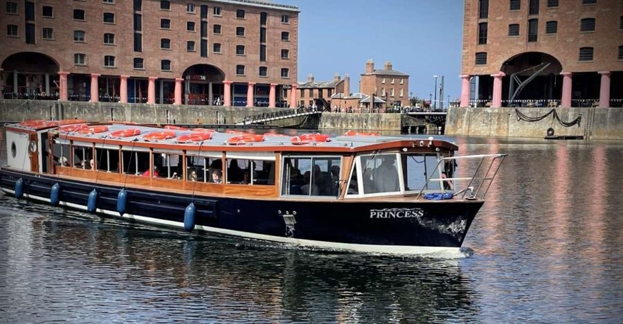 Liverpool: Albert Docks Sightseeing Cruise with Commentary - From the Tate Gallery gates to the pontoon