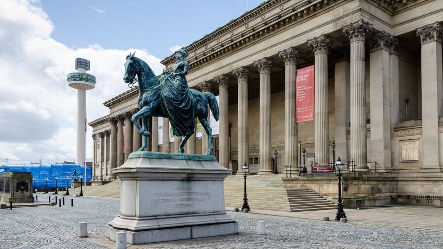 Liverpool: Best of Liverpool Sightseeing Private Taxi Tour - Anfield and Liverpool Football Club