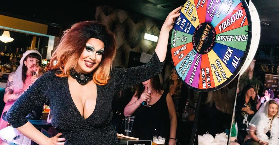 Liverpool: FunnyBoyz Benidorm Bingo Cabaret Show - The atmosphere: friendly, noisy, and deliberately silly
