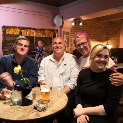 Guided Pub Crawl Tour with 3 Drinks