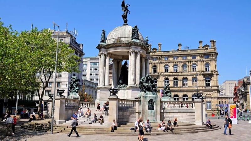 Liverpool Highlights & Hidden Gems: Private & Custom Tour - Choosing between art and maritime history