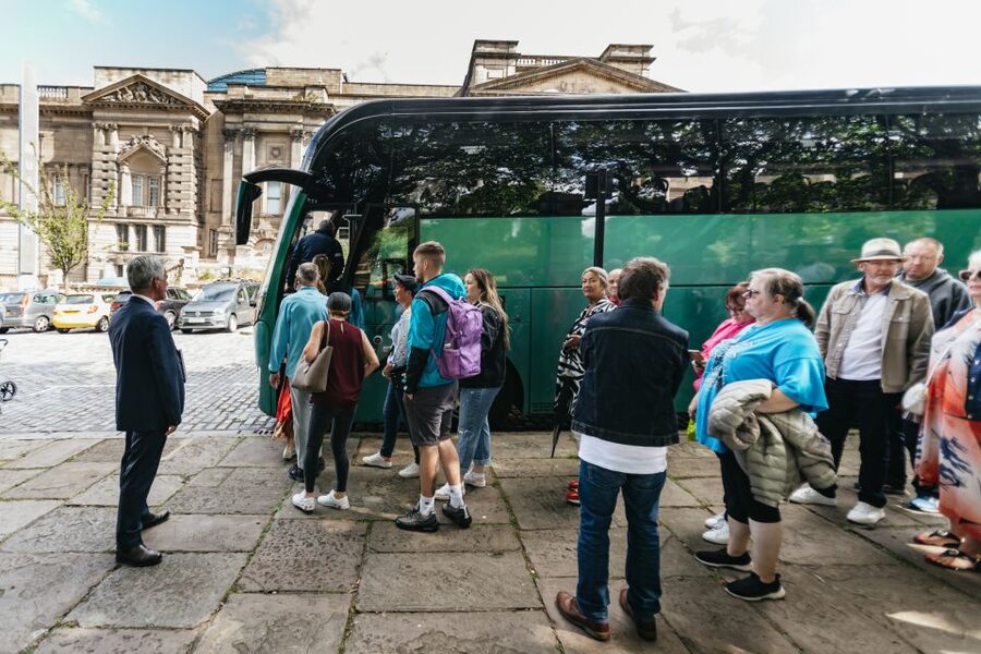 Liverpool: Official Peaky Blinders Coach Tour of Merseyside - Key points at a glance