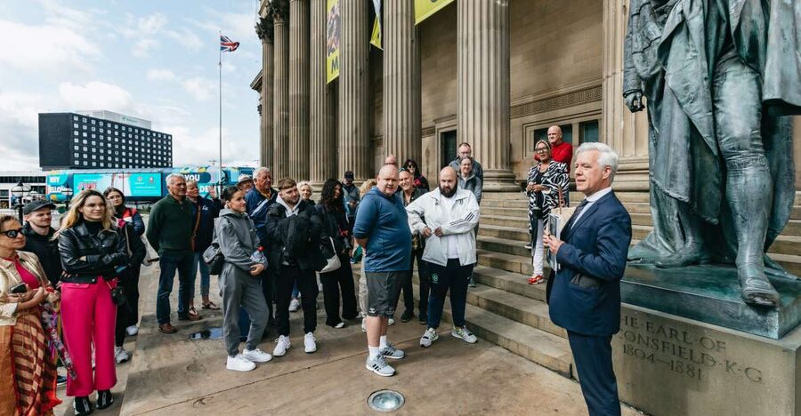 Liverpool: Official Peaky Blinders Coach Tour of Merseyside - A moving view of Merseyside