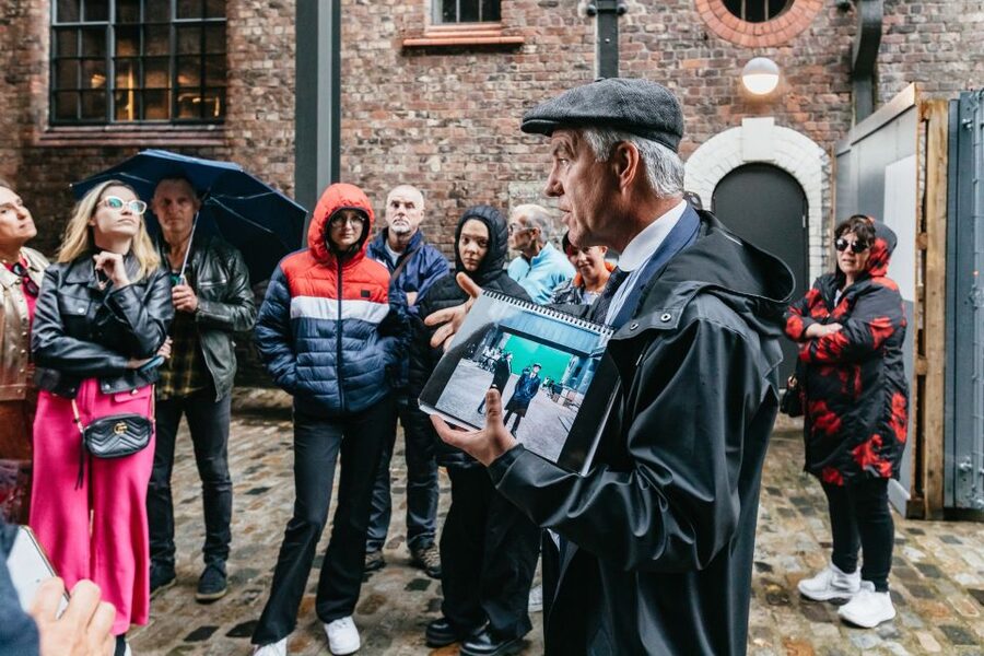 Liverpool: Official Peaky Blinders Coach Tour of Merseyside - The guides make or break the day
