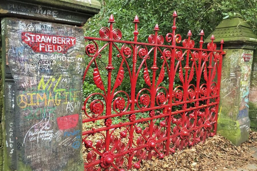 Liverpool: Private 3-Hour Beatles Classic Tour by Taxi - Penny Lane, the barber, and St Barnabas Church