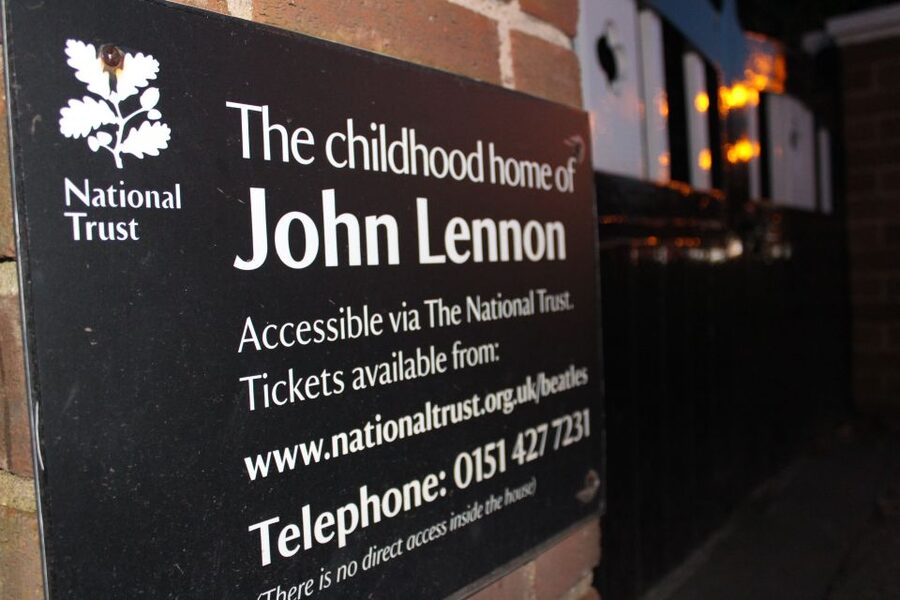 Liverpool: Private 3-Hour Beatles Classic Tour by Taxi - Ringo Starr’s childhood home and Liverpool’s early years