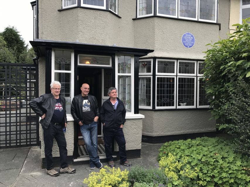 Liverpool: Private Beatles Tour - Strawberry Field and the red gates